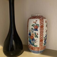 花瓶二つで1000円です。