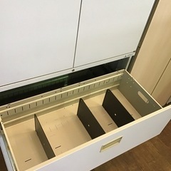 JG-13 【オフィス家具専門店】オカムラのラテラル上下書庫です！