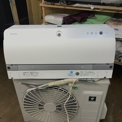 2017 Sharp 14畳. 無料のエアコンの設置