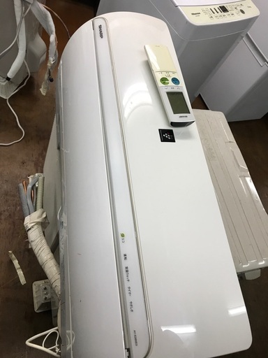 2015 Sharp 10-12畳。 無料のエアコンの設置!