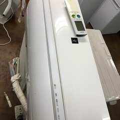 2015 Sharp 10-12畳。 無料のエアコンの設置!