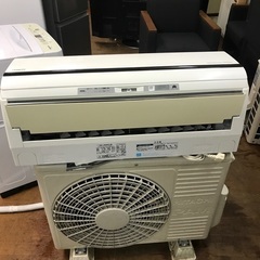 2013 Hitachi 10-12畳- エアコンの取り付けは含まれています