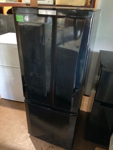 ☆中古￥14,100！【会員価格￥12,100】MITSUBISHI　146㍑2ドア冷蔵庫　家電　2017年製　MR-P15A-B型　幅48cmｘ奥行60cmｘ高さ121cm　【BG047】