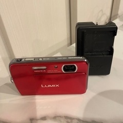 Panasonic LUMIX デジカメ　レッド　美品