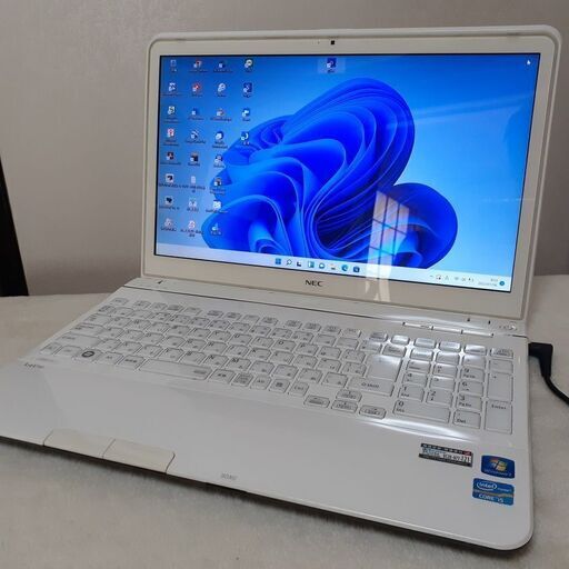 【取引中です】 NEC　LaVie　SSD搭載　15インチ　Webカメラ　Wi-Fi　マルチ　テンキー付き　Windows11