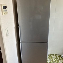 Aqua冷蔵庫275L　2015年製　