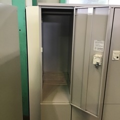JG-18 【オフィス家具専門店】イトーキの6人用キャビネットです！ R4.7/8