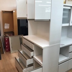 【大特価】ニトリ 三枚扉レンジボードを入荷しました！