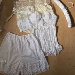 アロヒナ　吉川ひなの　ウエディングドレス　S サイズ　パニエ　下着　アクセサリーセット40万円相当