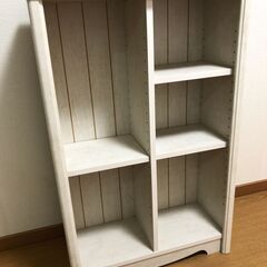 無料でお譲りします　カラーボックス 収納棚  カントリー調 白家具 