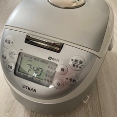 炊飯器　タイガー　JPF-A550（W）