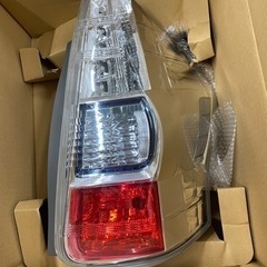 プリウス‪α‬テールランプ