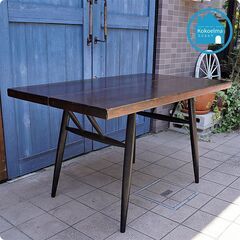 稀少なLaukaan puu(ラウカンプー)社のIlmari Tapiovaara（イルマリ・タピオヴァーラ）デザイン、ピルッカテーブルです。名作北欧家具のダイニングテーブルをインテリアに。CF426