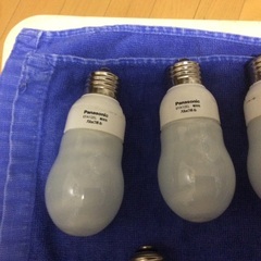 電球タイプ蛍光灯1