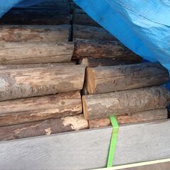 値下げ！ 薪 約4立まとめて 種類不明 ストーブ等燃料に！