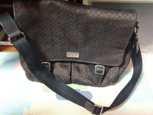 美品　コーチ　メッセンジャーバッグ　COACH