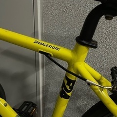 ブリヂストン　黄色のクロスバイク自転車