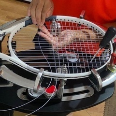 硬式テニスラケットのガットをお張りします！