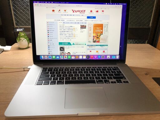 バッテリー新品! MacBook Pro 15 Mid 2015