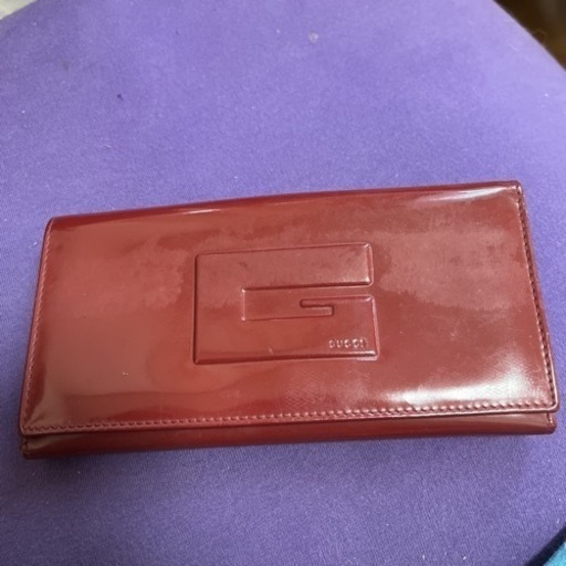 グッチ　財布　エナメル