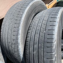 トヨタプリウス　純正タイヤ　ホイール黒（ホイールカバー付き）