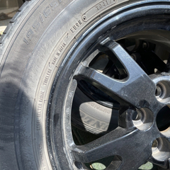 トヨタプリウス　純正タイヤ　ホイール黒（ホイールカバー付き）