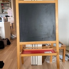 IKEAの黒板ホワイトボードです。