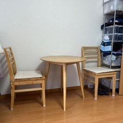 ダイニングテーブル＋椅子2脚