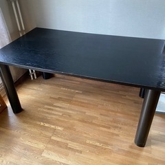テーブル　黒