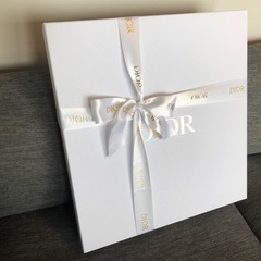 Dior 空箱×1、リボンx1、袋x1  ¥2,000