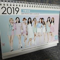 韓国で購入☆TWICE 2018.2019裏表卓上カレンダー