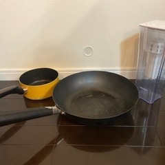 鉄のフライパン、鍋、クリンスイポット型