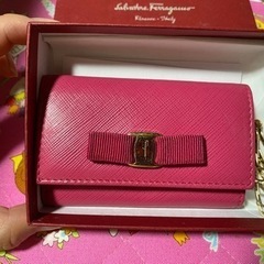 ルイヴィトン　長財布とおまけのフェラガモキーケース