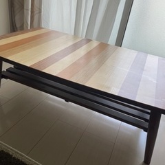 木目調　テーブル