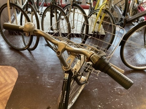 自転車 【タイヤ新品！】オートライト 6段変速 27インチ自転車 ブラック