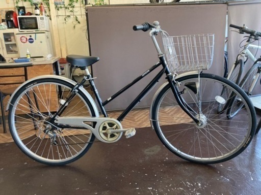 自転車 【タイヤ新品！】オートライト 6段変速 27インチ自転車 ブラック