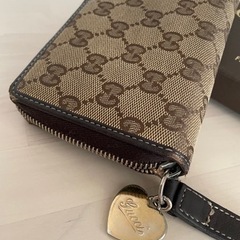 受渡決定）GUCCI☆GGキャンバス ハートモチーフ ラウンドファスナー 長財布