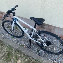 クロスバイク　ホワイト色