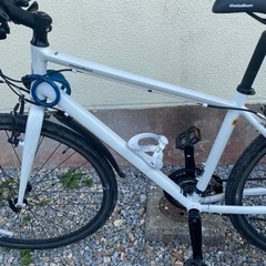 クロスバイク　ホワイト色