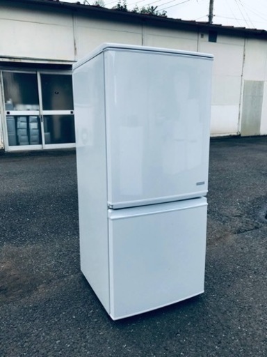 ET1563番⭐️SHARPノンフロン冷凍冷蔵庫⭐️