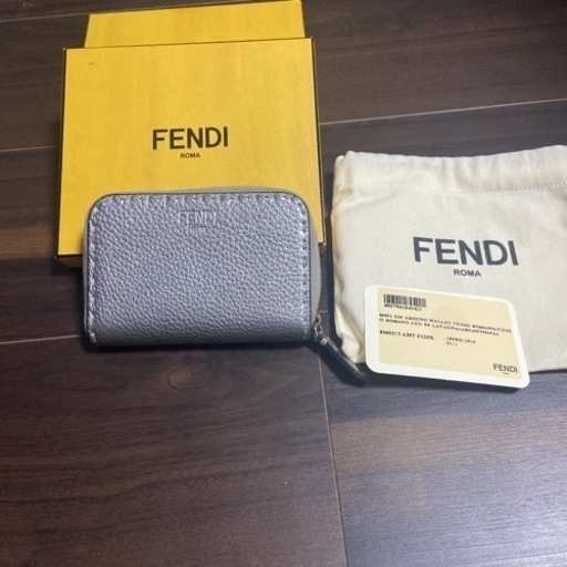 Fendiコインケース