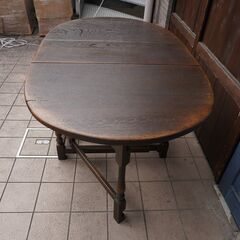 飛騨の老舗家具メーカー飛騨産業(HIDA)のPROVINCIAL(プロヴィンシャル)ゲートレッグダイニングテーブルです。飛騨産業の最高峰シリーズ。コンパクトに折り畳み可能なバタフライ式テーブルです♪CG122