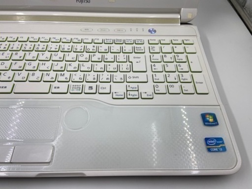 初心者オススメ☆動作サクサク☆SSD搭載☆corei3☆カメラ付き 初心者オススメ☆SSDで快適☆corei3❗️カメラ付き