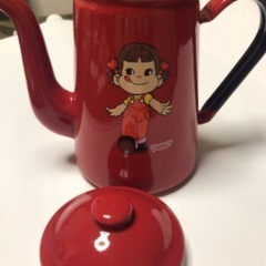 ペコちゃんホーローポットとカップセット