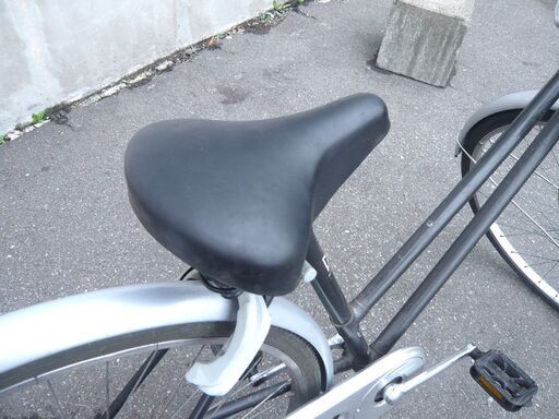 自転車 27インチ カゴ付き ブラック×シルバー系 ＬＥＤライト シティーサイクル 中古 苫小牧西店
