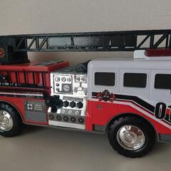 (決まりました)コストコ　消防車