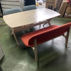 ● ニトリ、ダイニングテーブルセット、4人用、店頭価格89,900円