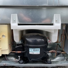 旭川市内配送無料 冷凍冷蔵庫 シャープ SJ-14E2