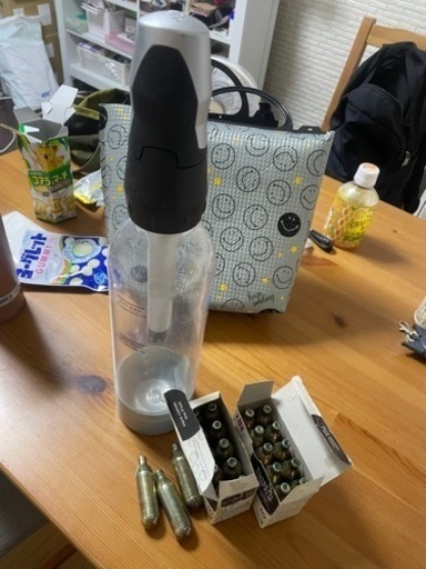炭酸ガスカートリッジ　炭酸水製造機？