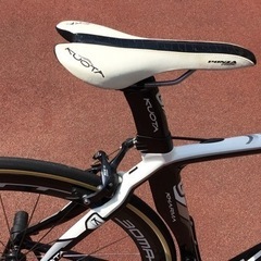 ロードバイク　クォータ・カルマ➕カーボンホイル